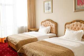 Отель Висак Киев Стандартный двухместный номер с 2 отдельными кроватями-3